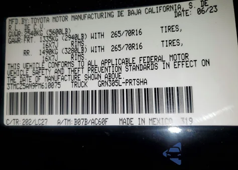 2023 Toyota Tacoma Double Cab z USA, uszkodzony, nr VIN 3TMCZ5AN9PM610075